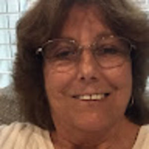 Meet your Posher, Hilary